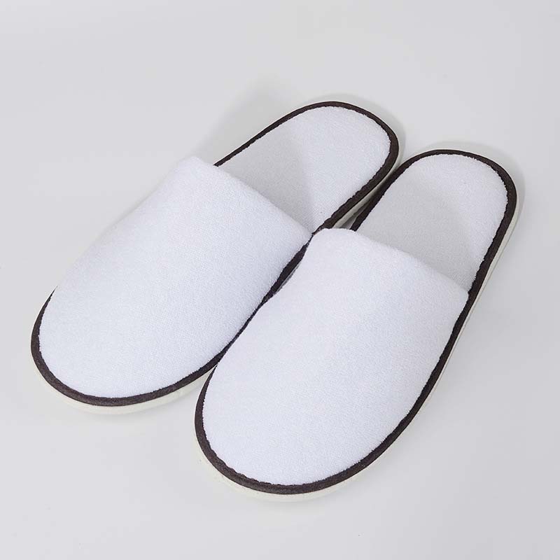 Jaké standardy by měly hotely věnovat pozornost při výběru pantoflí?